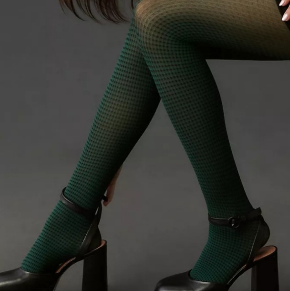 Checkered tights